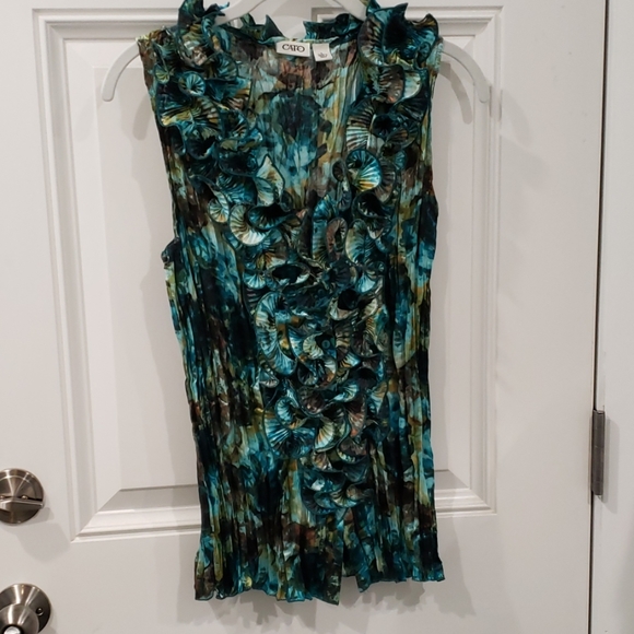 Cato Tops - Sleeveless button down dress shirt